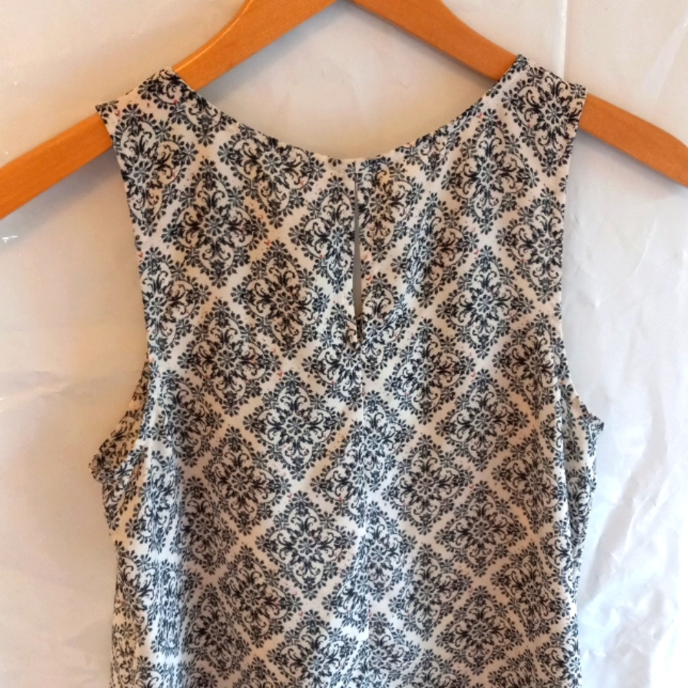 Maurices Sleeveless Blouse - Navy And Coral Pattern - Picture 4 of 7